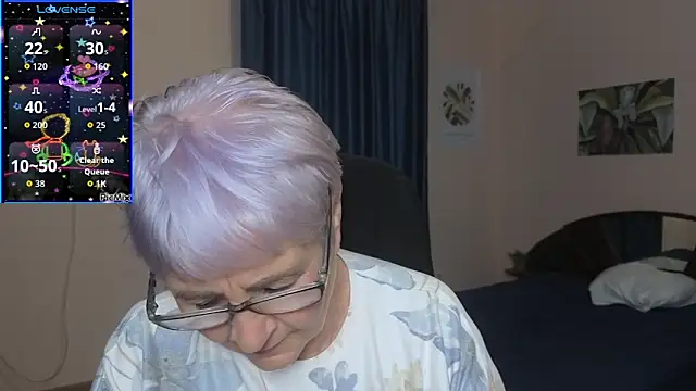 Sandra Snowflake online show from 10-06-25, 04:43