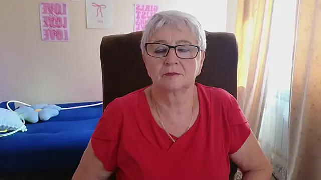 Sandra Snowflake online show from 06-12-26, 12:15