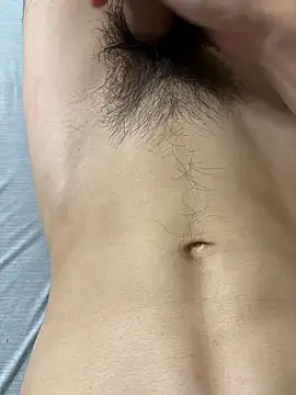 Snapshot of tsune694 chatting on 09-11-25, 03:34 tsune694 online show from 09-11-25, 03:34