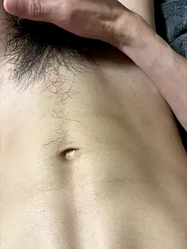 Snapshot of tsune694 chatting on 10-22-25, 04:18 tsune694 online show from 10-22-25, 04:18