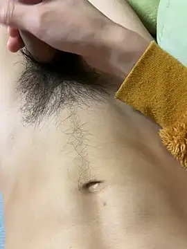 Snapshot of tsune694 chatting on 11-11-25, 04:07 tsune694 online show from 11-11-25, 04:07