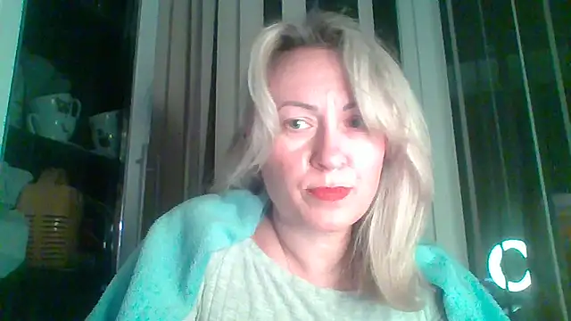 Snapshot of Mary888x chatting on 02-17-25, 06:59 Mary888x online show from 02-17-25, 06:59