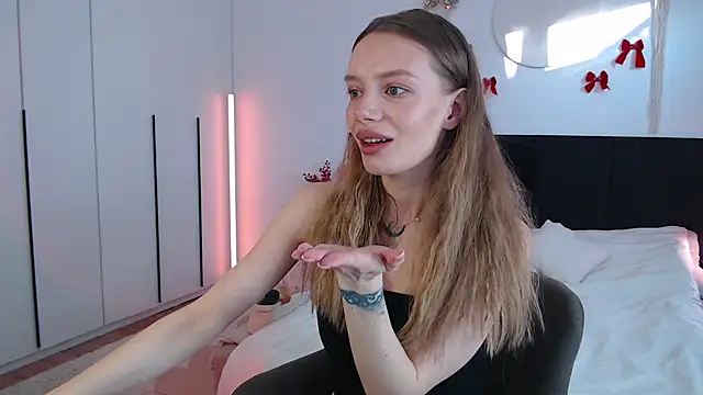 LunaticaBae online show from 02-03-26, 03:37