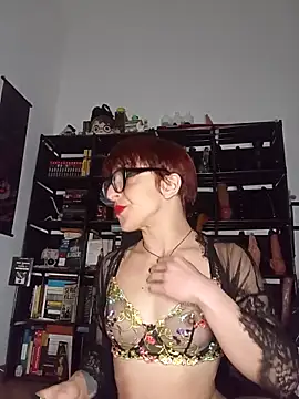 MirianaB online show from 11-17-25, 06:03