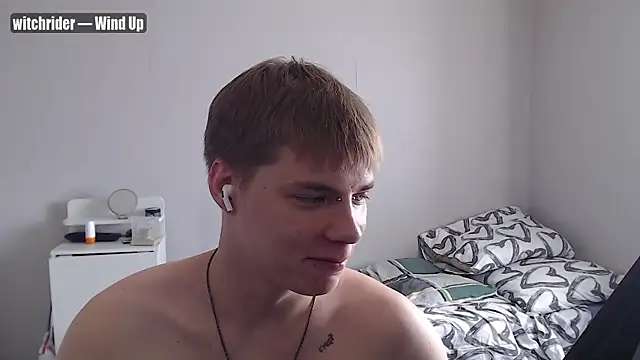 Snapshot of yourlildemon chatting on 06-27-26, 01:06 yourlildemon online show from 06-27-26, 01:06