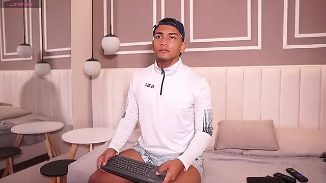 Rafa2004Cruz online show from 02-16-26, 12:34