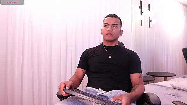 Rafa2004Cruz online show from 03-02-26, 12:34