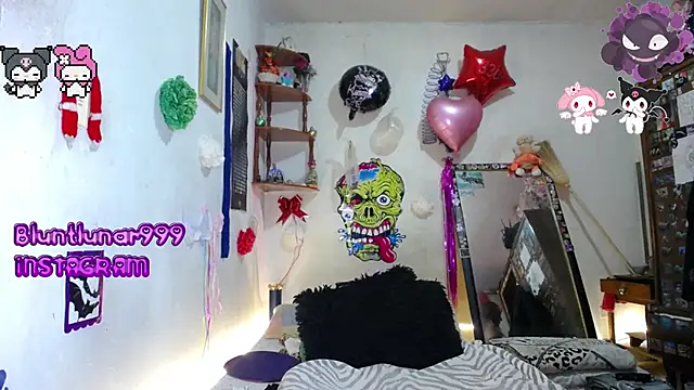 Snapshot of purplekattlyn chatting on 03-05-25, 11:05 purplekattlyn online show from 03-05-25, 11:05