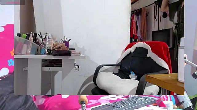 afroditacute15 online show from 02-13-26, 05:42