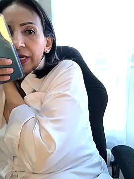 Mrsvictoriaaa online show from 04-10-26, 07:29