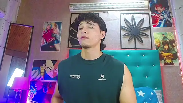 Snapshot of LiamAndrewzz chatting on 11-06-25, 07:04 LiamAndrewzz online show from 11-06-25, 07:04