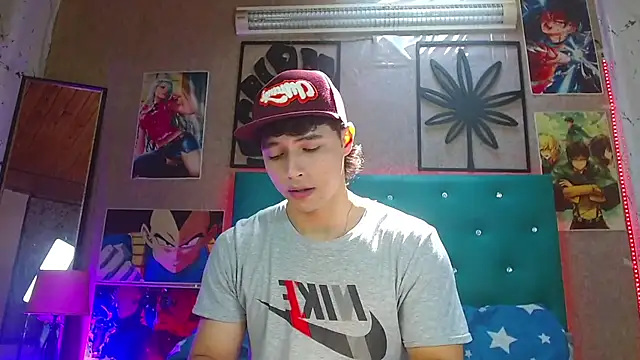 Snapshot of LiamAndrewzz chatting on 11-11-25, 03:45 LiamAndrewzz online show from 11-11-25, 03:45