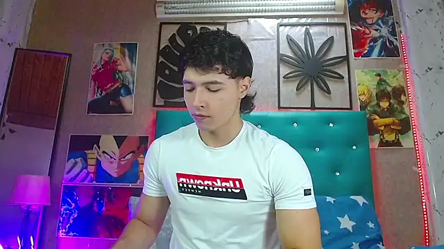 Snapshot of LiamAndrewzz chatting on 11-27-25, 04:53 LiamAndrewzz online show from 11-27-25, 04:53