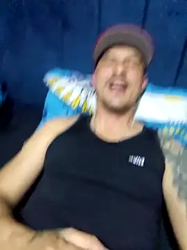 Snapshot of Iuver chatting on 02-21-26, 09:05 Iuver online show from 02-21-26, 09:05