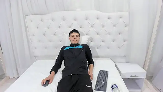 frank jhonsson online show from 12-17-25, 05:08