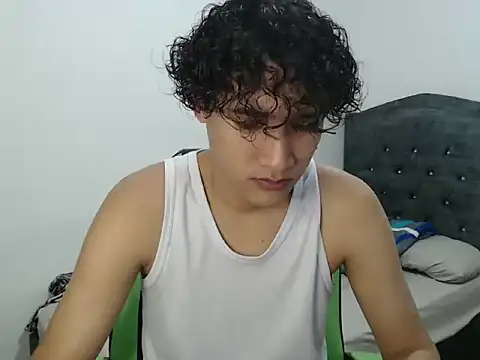 Boy coll online show from 05-07-26, 05:13