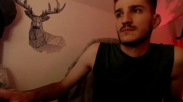 Snapshot of yoyoboy988 chatting on 09-25-25, 04:21 yoyoboy988 online show from 09-25-25, 04:21