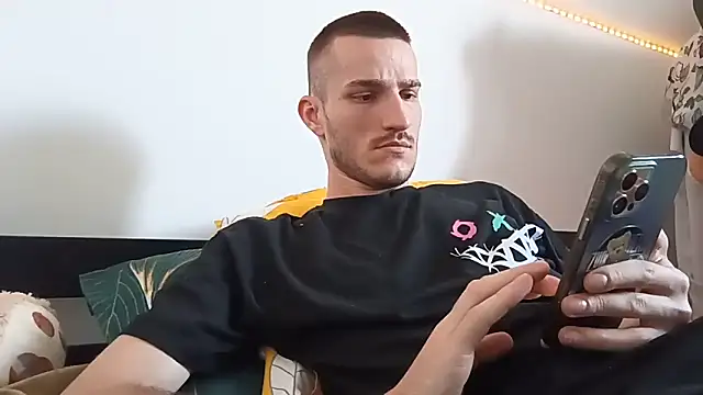 yoyoboy988 online show from 06-21-26, 02:30