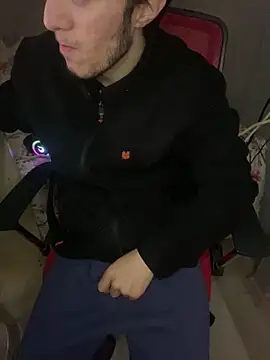 Snapshot of BaltacZ chatting on 02-23-25, 12:37 BaltacZ online show from 02-23-25, 12:37