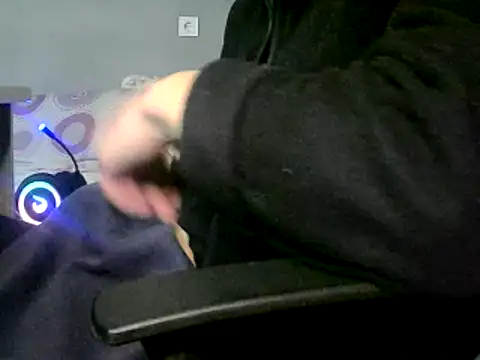 Snapshot of BaltacZ chatting on 02-24-25, 03:53 BaltacZ online show from 02-24-25, 03:53