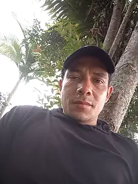 Snapshot of Mycansonhot chatting on 02-22-26, 06:17 Mycansonhot online show from 02-22-26, 06:17