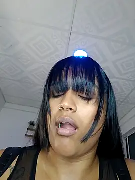 victoria roussee online show from 11-10-25, 07:51