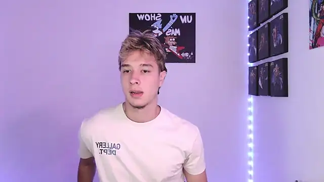 Snapshot of jack_walker190 chatting on 09-26-25, 05:00 jack walker190 online show from 09-26-25, 05:00