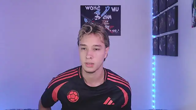 Snapshot of jack_walker190 chatting on 10-11-25, 06:01 jack walker190 online show from 10-11-25, 06:01