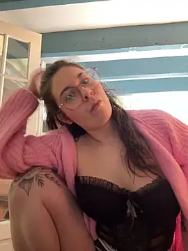 Snapshot of Rosiee69_ chatting on 03-02-25, 07:12 Rosiee69  online show from 03-02-25, 07:12