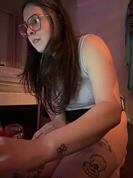 Snapshot of Rosiee69_ chatting on 03-04-25, 10:49 Rosiee69  online show from 03-04-25, 10:49