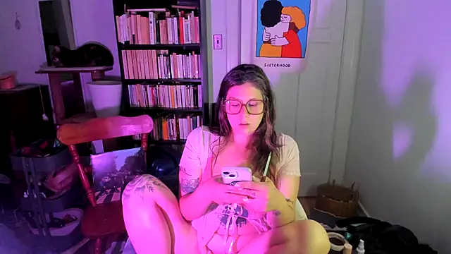 Snapshot of Rosiee69_ chatting on 09-11-25, 09:15 Rosiee69  online show from 09-11-25, 09:15