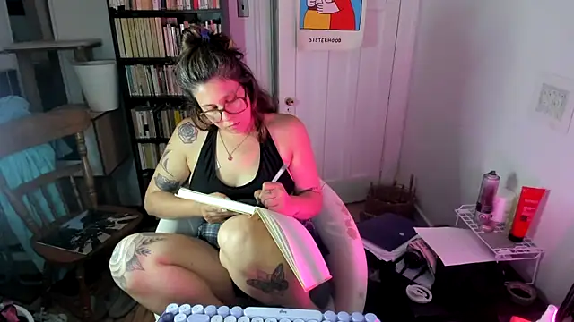 Snapshot of Rosiee69_ chatting on 09-17-25, 07:15 Rosiee69  online show from 09-17-25, 07:15