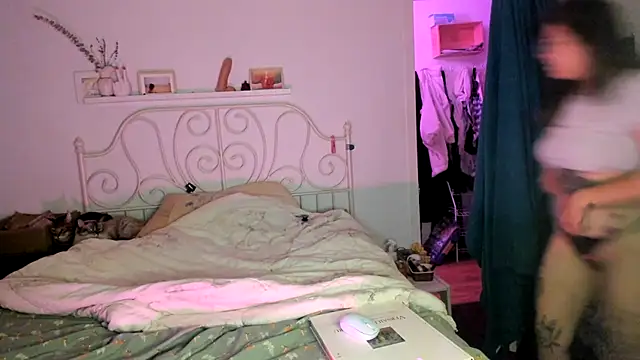 Snapshot of Rosiee69_ chatting on 09-27-25, 11:10 Rosiee69  online show from 09-27-25, 11:10