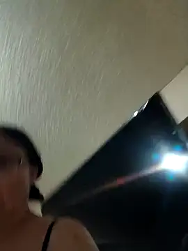 Snapshot of HTXBELLE chatting on 09-19-25, 01:40 HTXBELLE online show from 09-19-25, 01:40