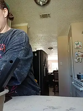 Snapshot of HTXBELLE chatting on 10-30-25, 06:30 HTXBELLE online show from 10-30-25, 06:30