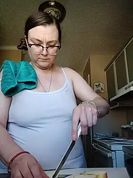 Snapshot of HTXBELLE chatting on 10-31-25, 07:26 HTXBELLE online show from 10-31-25, 07:26