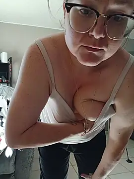 Snapshot of HTXBELLE chatting on 11-05-25, 07:25 HTXBELLE online show from 11-05-25, 07:25