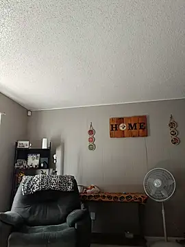 Snapshot of HTXBELLE chatting on 11-09-25, 08:07 HTXBELLE online show from 11-09-25, 08:07