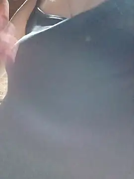 Snapshot of HTXBELLE chatting on 11-15-25, 12:13 HTXBELLE online show from 11-15-25, 12:13