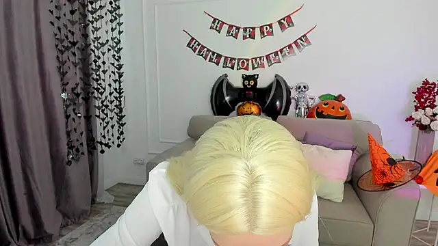 Snapshot of AmandaGracy_1 chatting on 10-30-25, 04:25 AmandaGracy 1 online show from 10-30-25, 04:25