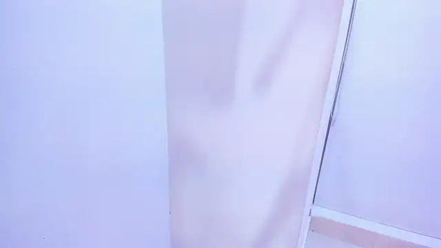 Snapshot of candy_rogeers chatting on 09-10-25, 04:01 candy rogeers online show from 09-10-25, 04:01