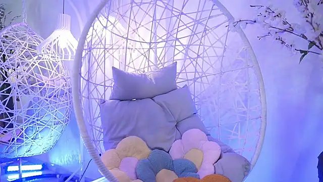 Snapshot of SaharaKramer chatting on 02-22-25, 02:52 SaharaKramer online show from 02-22-25, 02:52