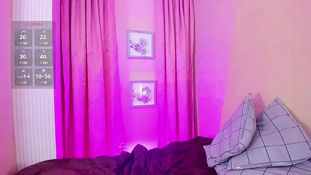 Snapshot of iiangel_ chatting on 03-09-25, 08:40 iiangel  online show from 03-09-25, 08:40