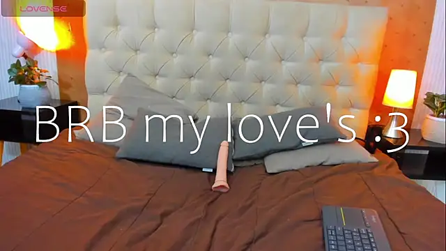 Snapshot of iiangel_ chatting on 03-15-25, 06:14 iiangel  online show from 03-15-25, 06:14