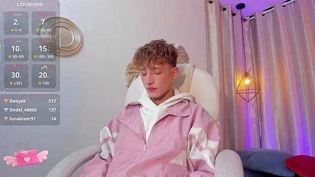 Snapshot of iiangel_ chatting on 09-09-25, 02:55 iiangel  online show from 09-09-25, 02:55