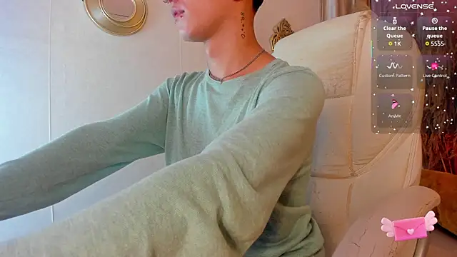 Snapshot of iiangel_ chatting on 09-13-25, 03:28 iiangel  online show from 09-13-25, 03:28