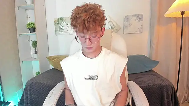 Snapshot of iiangel_ chatting on 11-05-25, 04:12 iiangel online show from 11-05-25, 04:12