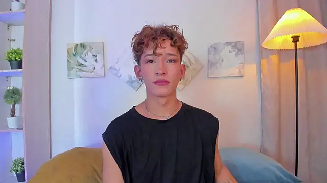 Snapshot of iiangel_ chatting on 12-03-25, 03:14 iiangel online show from 12-03-25, 03:14