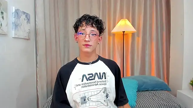 iiangel  online show from 02-25-26, 03:27