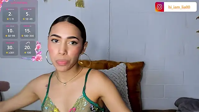 Snapshot of LiaHansson chatting on 11-13-25, 07:13 LiaHansson online show from 11-13-25, 07:13